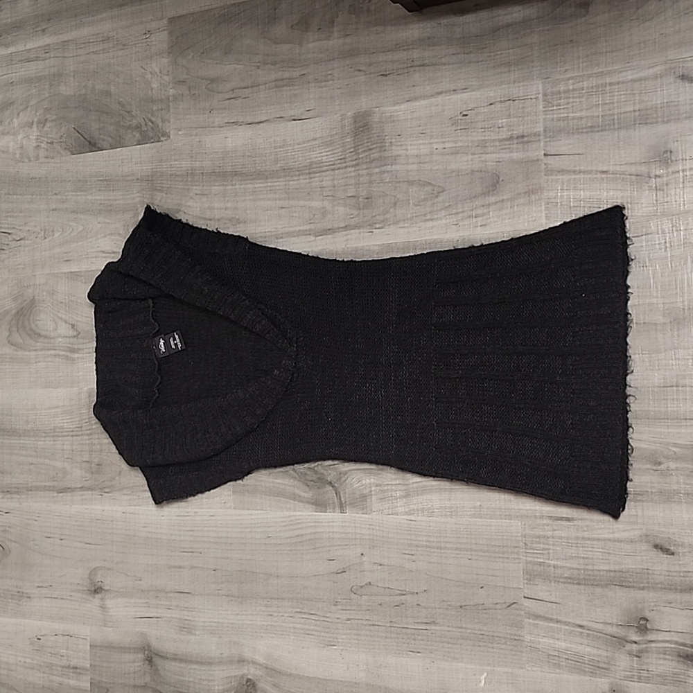 Vanity Long Sweater Small